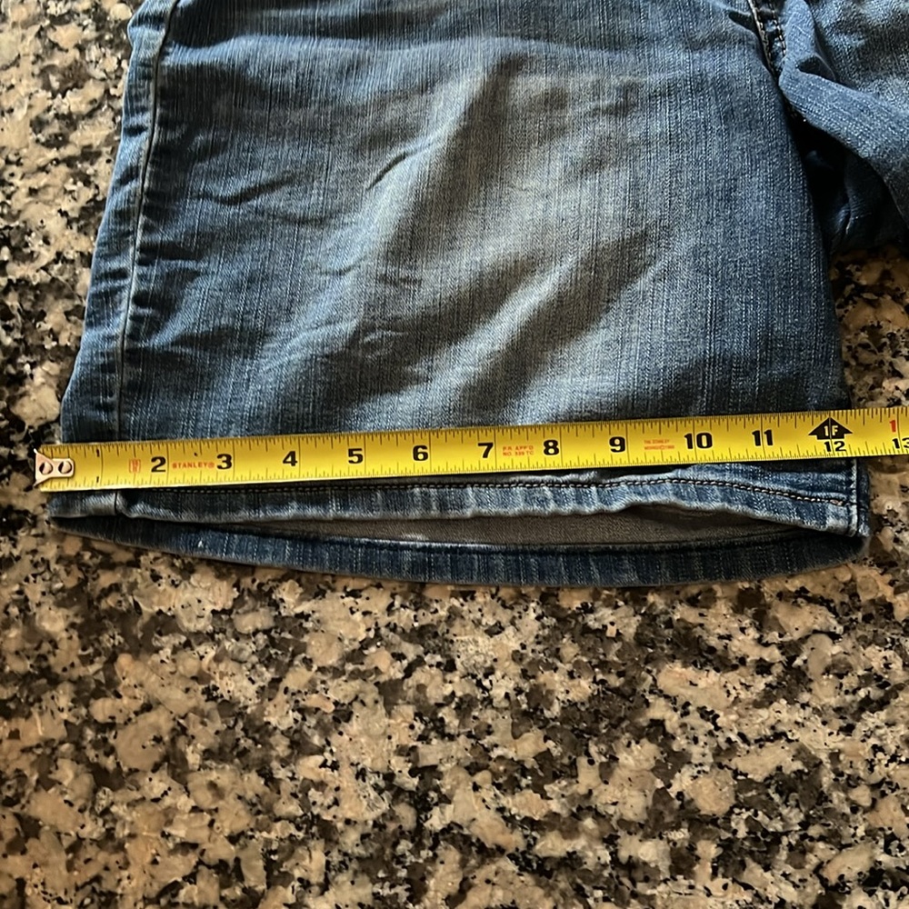 Westport Signature Fit Size 8 shorts 6” inseam - Picture 9 of 9